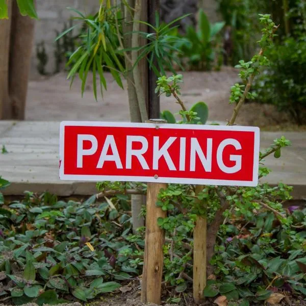 Moxwini Self Catering Apartments, hotel en Maun