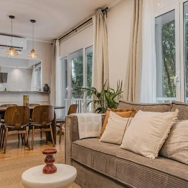 NEW Refurbished Modern Apartment, hotelli Barcelonassa