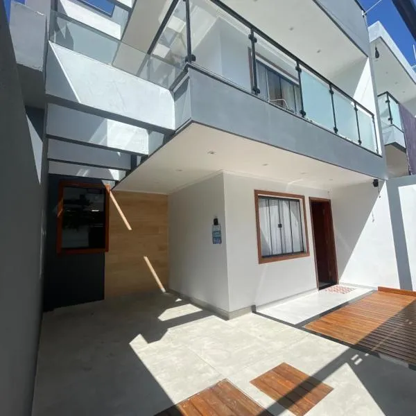 Casa moderna en Tucuns 450 mts do mar, hotel u gradu Buzios