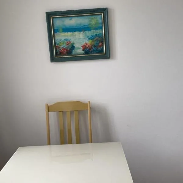 Apartamento central próximo à catedral com 2 quartos e 2 banheiros, hotel v destinácii Santo Ângelo