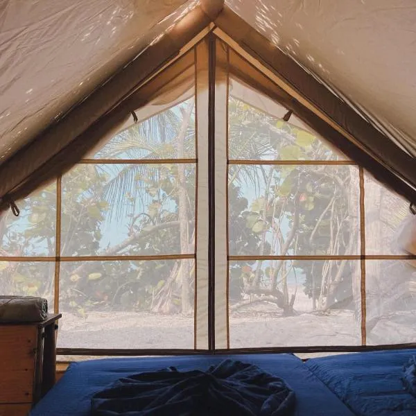 Lote 10 Tayrona Glamping, מלון בGuachaca