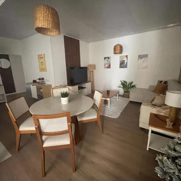 Casa a seis cuadras de la playa、シウダ・デ・ラ・コスタのホテル