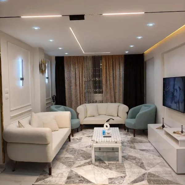 Pyramids Gardens 37 H, 5th Floor, hotel en ‘Ezbet `Abd el-Ḥamîd