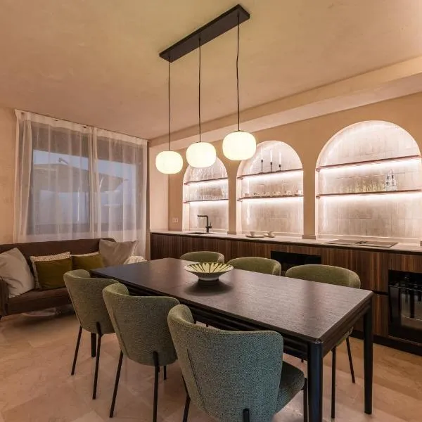 Apartamentos La Vistosona, hotel di Seville