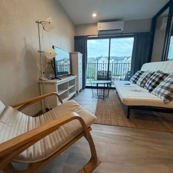 1 BDR 5 Swimming Pool Entire Condo 5 Mins Walk To Naiyang Beach, hotel en Nai Yang Beach