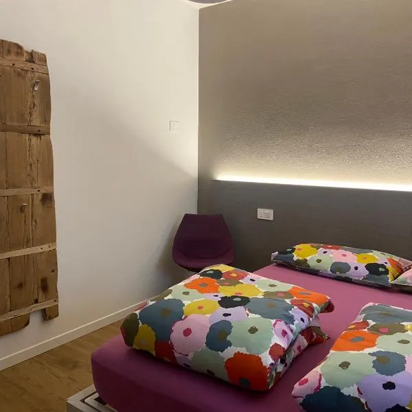 CASA VACANZE LA BRENTA, ξενοδοχείο σε Chiavenna