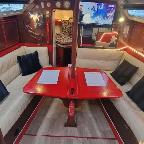 Voilier de tout confort，瑟堡昂科唐坦的飯店