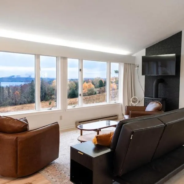 Rangeley में, होटल Airy Studio, Lake Access & Views, AC, 5min to Downtown