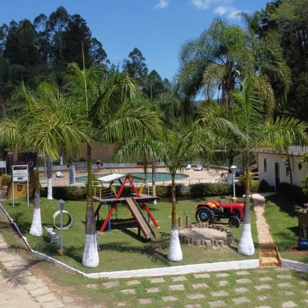 Recanto dos Carvalhos - Pousada Camping, hotel in São Lourenço