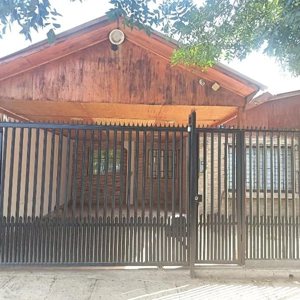 Amplia casa 3D 2B a menos de 1Km plaza de Los Andes, hotel a Los Andes