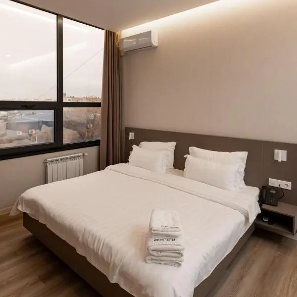 Aston Hotel, ξενοδοχείο στο Ακτό