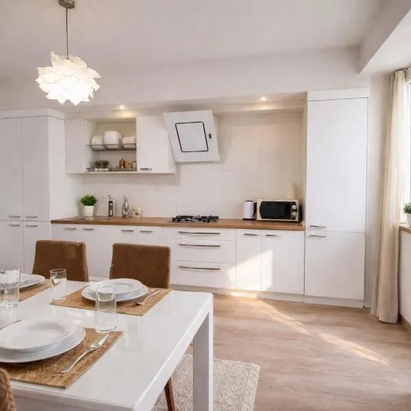 Old Town Central Chișinău Apartment, Central & Historic View, khách sạn ở Chişinău