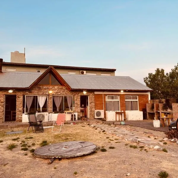 Hostel Bahía Ballenas, hotel sa Puerto Pirámides