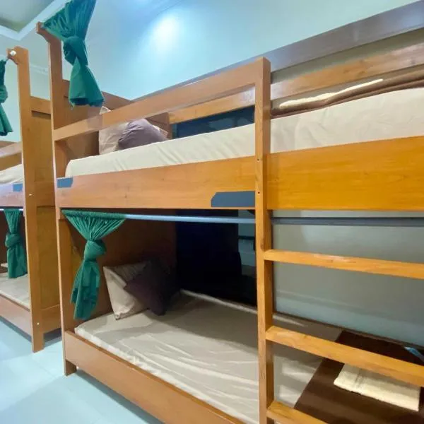 Zizizi Malang Hostel, hotel em Rampal