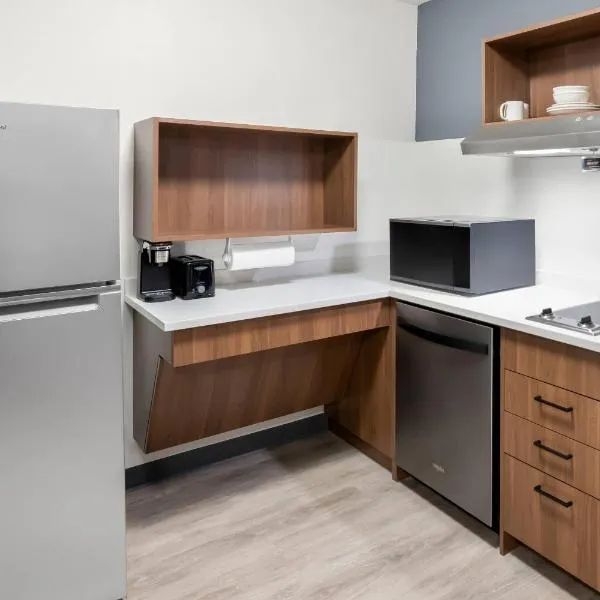 Everhome Suites Portsmouth - Newington, hotel Newington városában