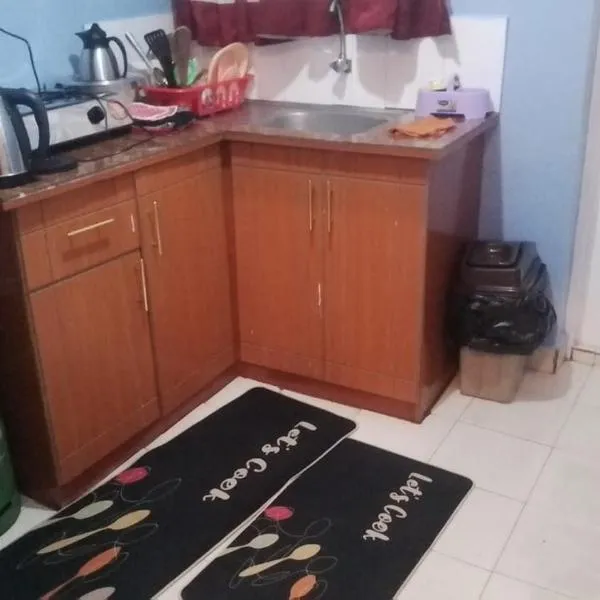 Comfy 1 bedroom Apartment, hotel di Kericho