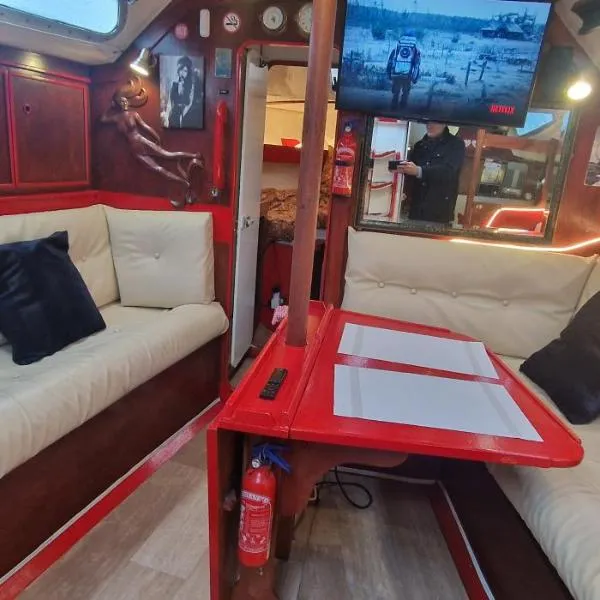 Voilier de tout confort,瑟堡昂科唐坦的飯店