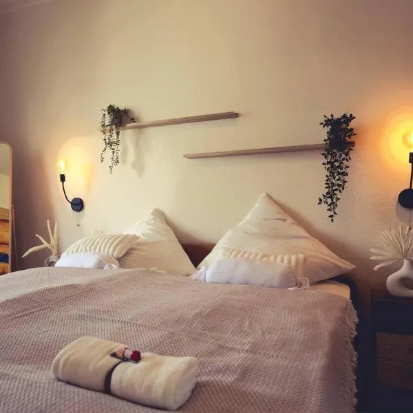 Velmora Boutique Suites - Exklusive Terrassenwohnung im Herzen Lübecks, hotell i Lübeck