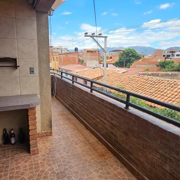 Dpto centrico, balcon y vistas, WiFi, Netflix, 4pax, hotel a Tarija