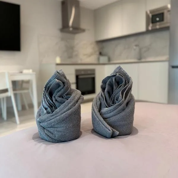 CP Marina Club Sky Luxury Studio Sleeps 4, hotell sihtkohas Gibraltar