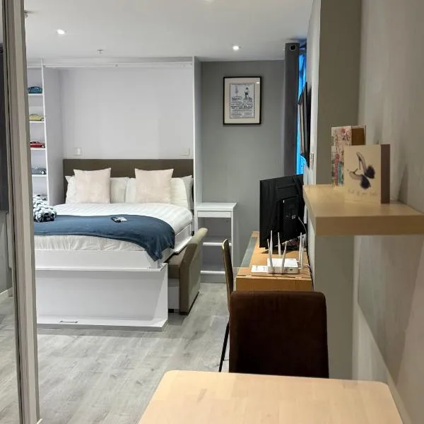 New CP High floor studio, hotel en Gibraltar