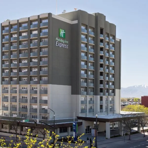 Holiday Inn Express & Suites Memphis Arpt Elvis Presley Blv by IHG, hotel em Memphis