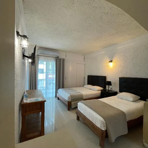 Hotel Dos Mundos, Isla Cozumel: Cozumel şehrinde bir otel