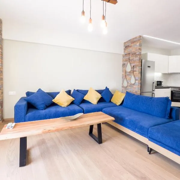 Three Bedroom Stylish Apt next to Acropolis, hotel em Atenas