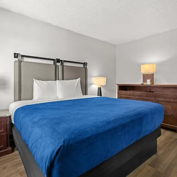 Studio Lodge Hotel, hotell i Hewitt