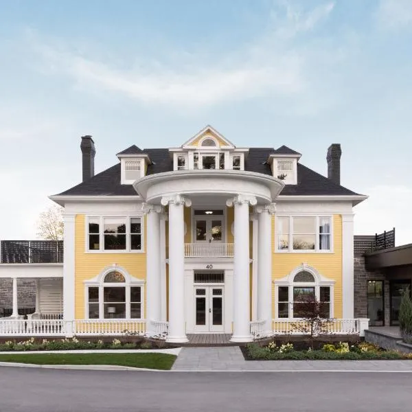 Claramount Club, hotel sa Picton