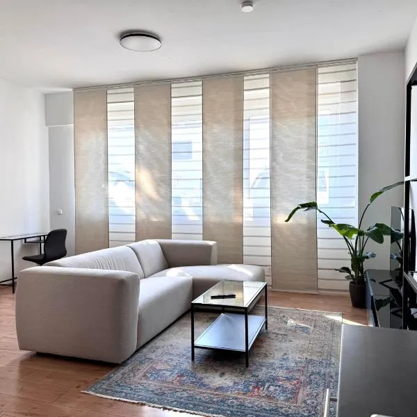 City Apartment Nippes Stilvoll & zentral in Köln, хотел в Кьолн