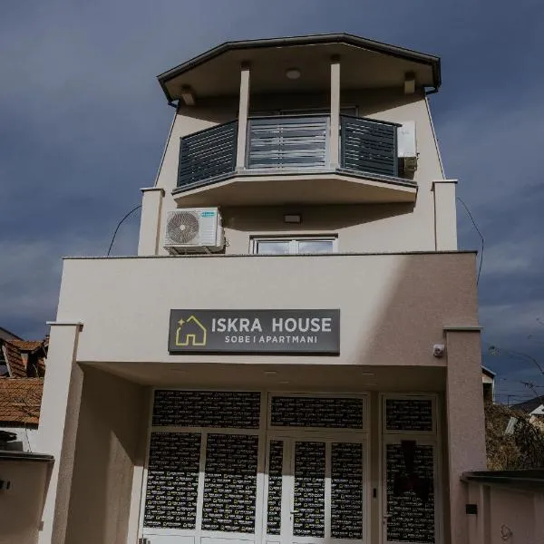 Iskra House - Sobe i Apartmani, hôtel à Vlasotince