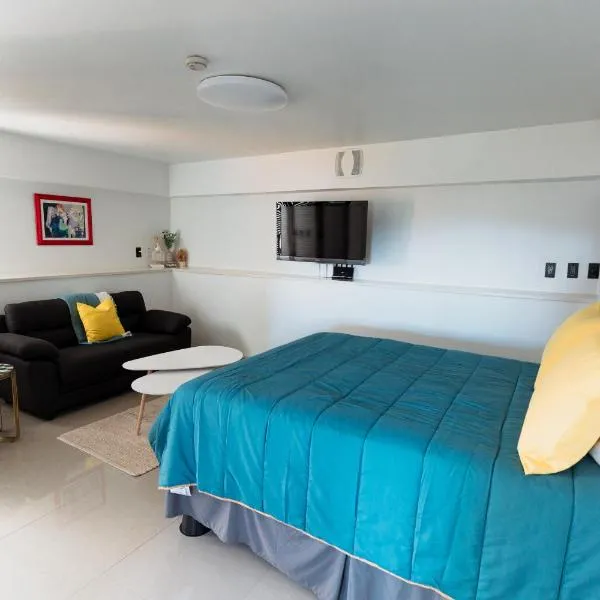 Bayside Paradise Apartment, minutes from the beach, hotel em Guana Bay