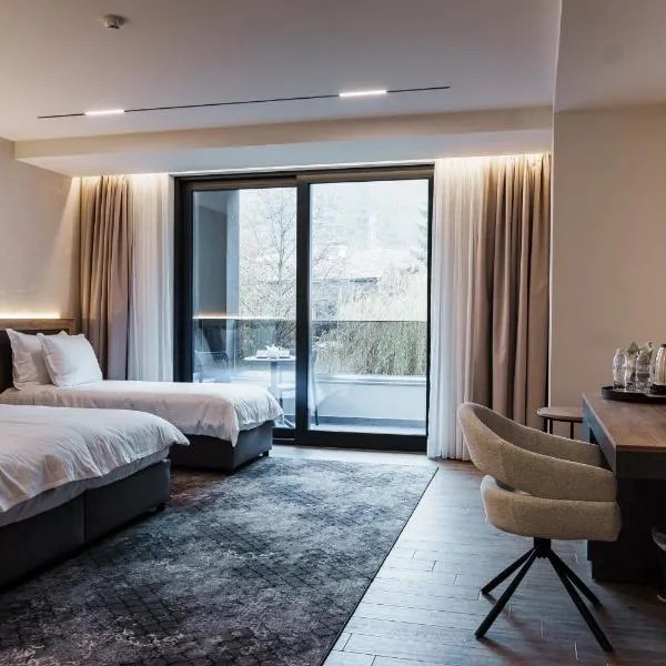 Семеен хотел РАЙ, hotel v destinaci Ognjanovo