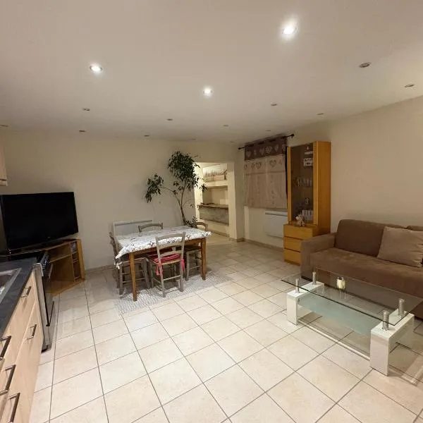 Appartement Cosy, hotel u gradu 'Wolfersdorf'