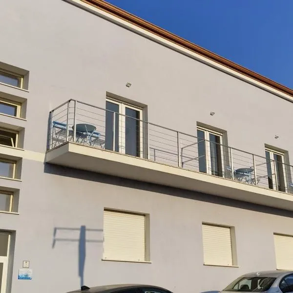 Guest House Pesce Celeste, Hotel in Stintino