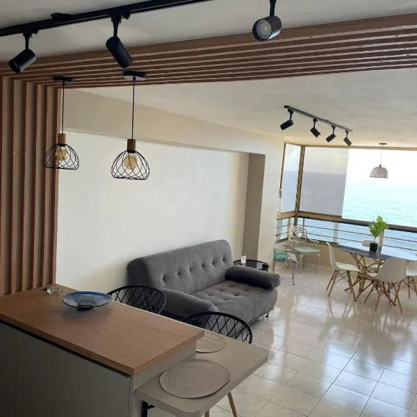 Apartamento en macuto La Guaira Vista al mar, hotell i Macuto
