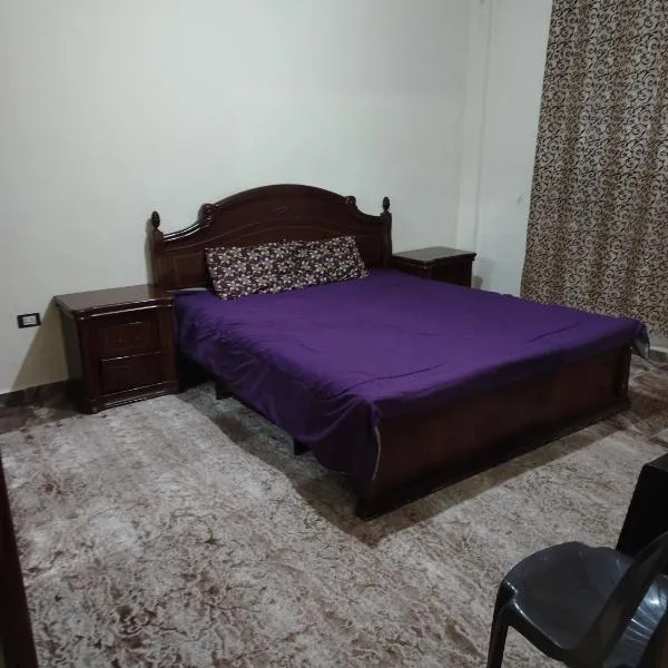 الشقة العائلية الحديثة familial new flat, hotel em Amã