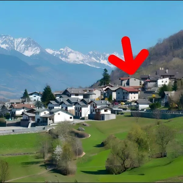 Graziosa Mansarda vista montagne, hotel em Pollein