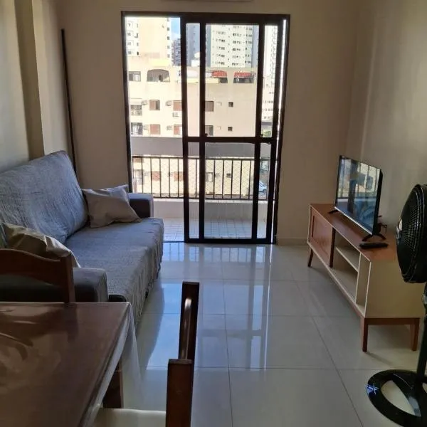 Apartamento Asturias - 8 min a pé da Praia, hotel in Guarujá