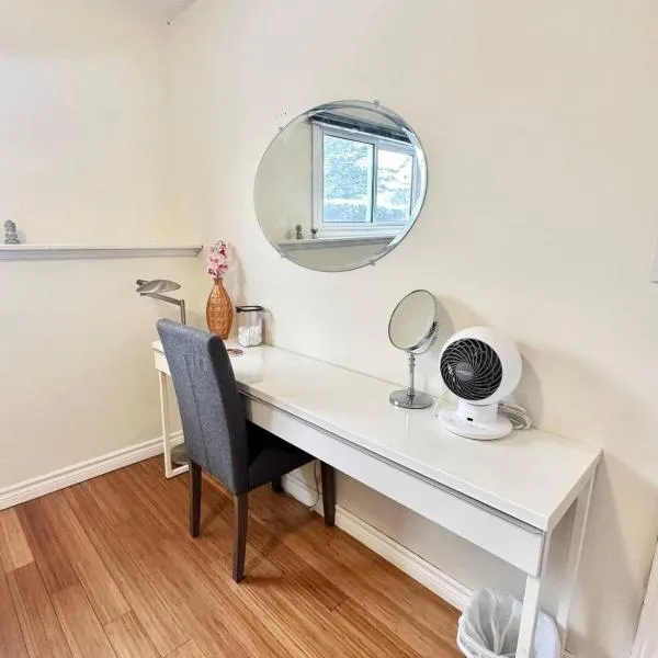 Cozy & Private Full Floor at Minnow Lake, hotel em Sudbury