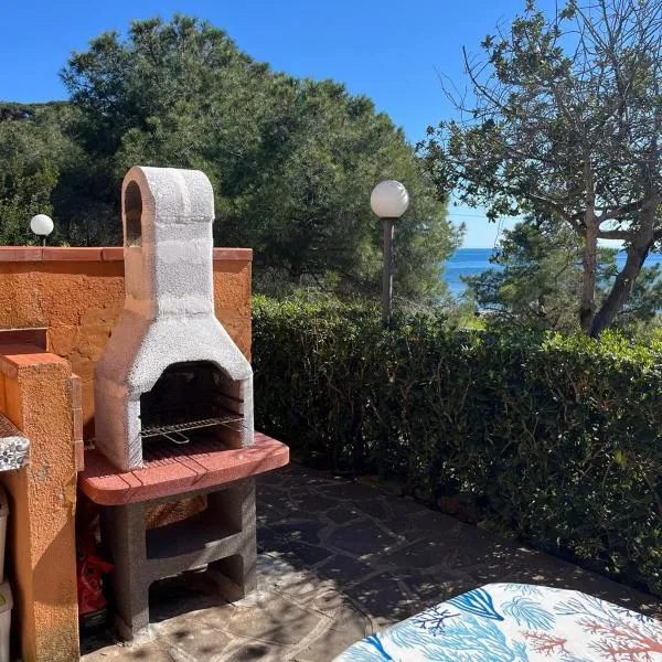 Casa Vacanze Azzurra, hotel a Porto Azzurro
