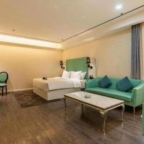 Xana Lite Korla Shihua Avenue Longquehe – hotel w Korli