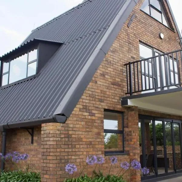 Ericka's Luxurious Guesthouse, hotell i Vaal Marina