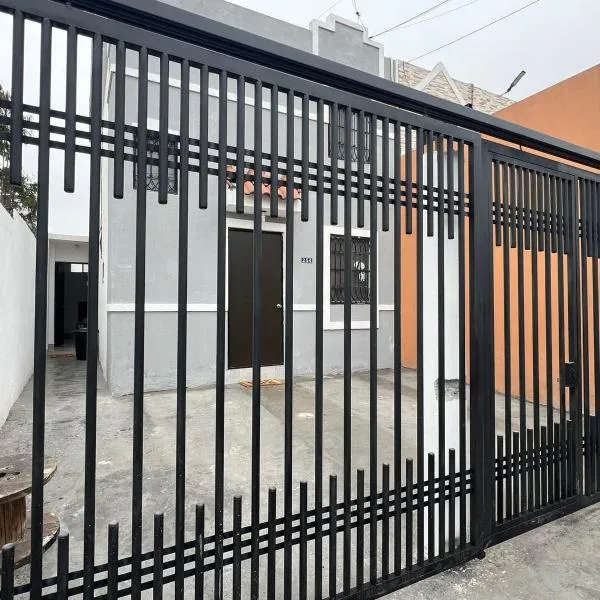 Casa cerca del aeropuerto con dos habitaciones todo incluido, hotel din Monterrey