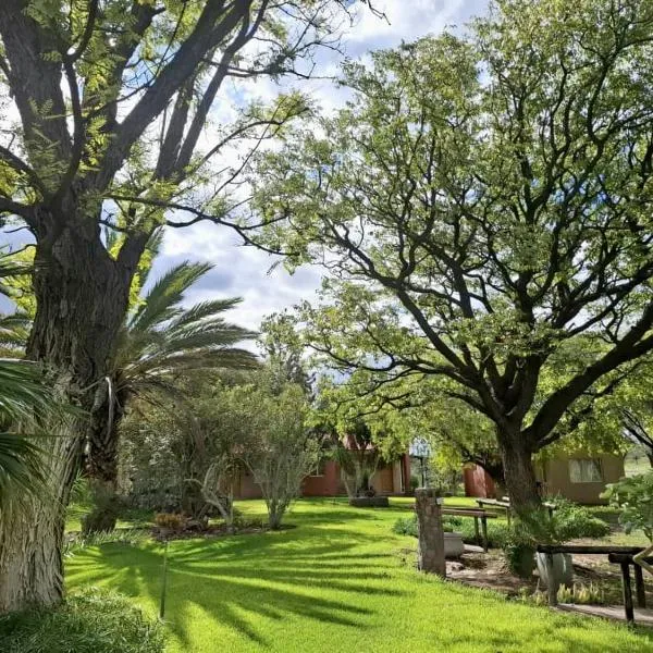 Farmstay at Buschberg self-catering, hotel v destinácii Okaukuejo