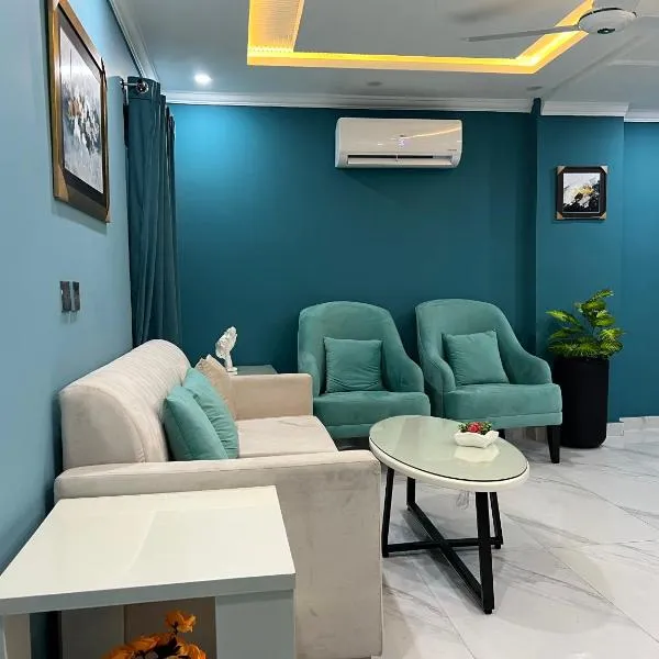 Wahaj Homes, Luxury Apartments in Bahria Town Lahore, hotel em Lahore