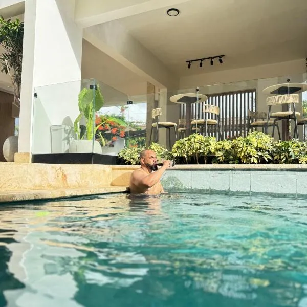 Tropical Scape Punta Cana, 2BE Aparment, pool and beach club access, хотел в Пунта Кана