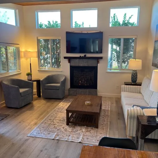 Tomales Bay Lodge and Marina Inc, hotel din Inverness