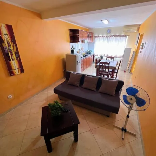 Tropical Breeze Holidays, hotel em Santa Maria